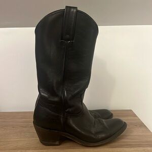Frye women’s black leather heeled boots size 8 1/2 D